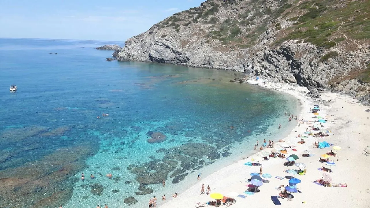 Arenosu Comfort Country Resort Fertilia 2*,